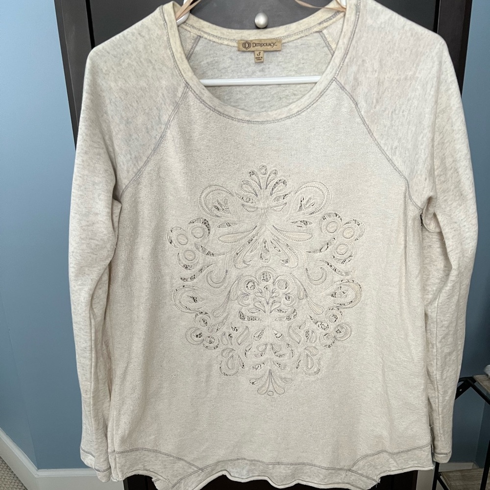 Lightweight sweatshirt